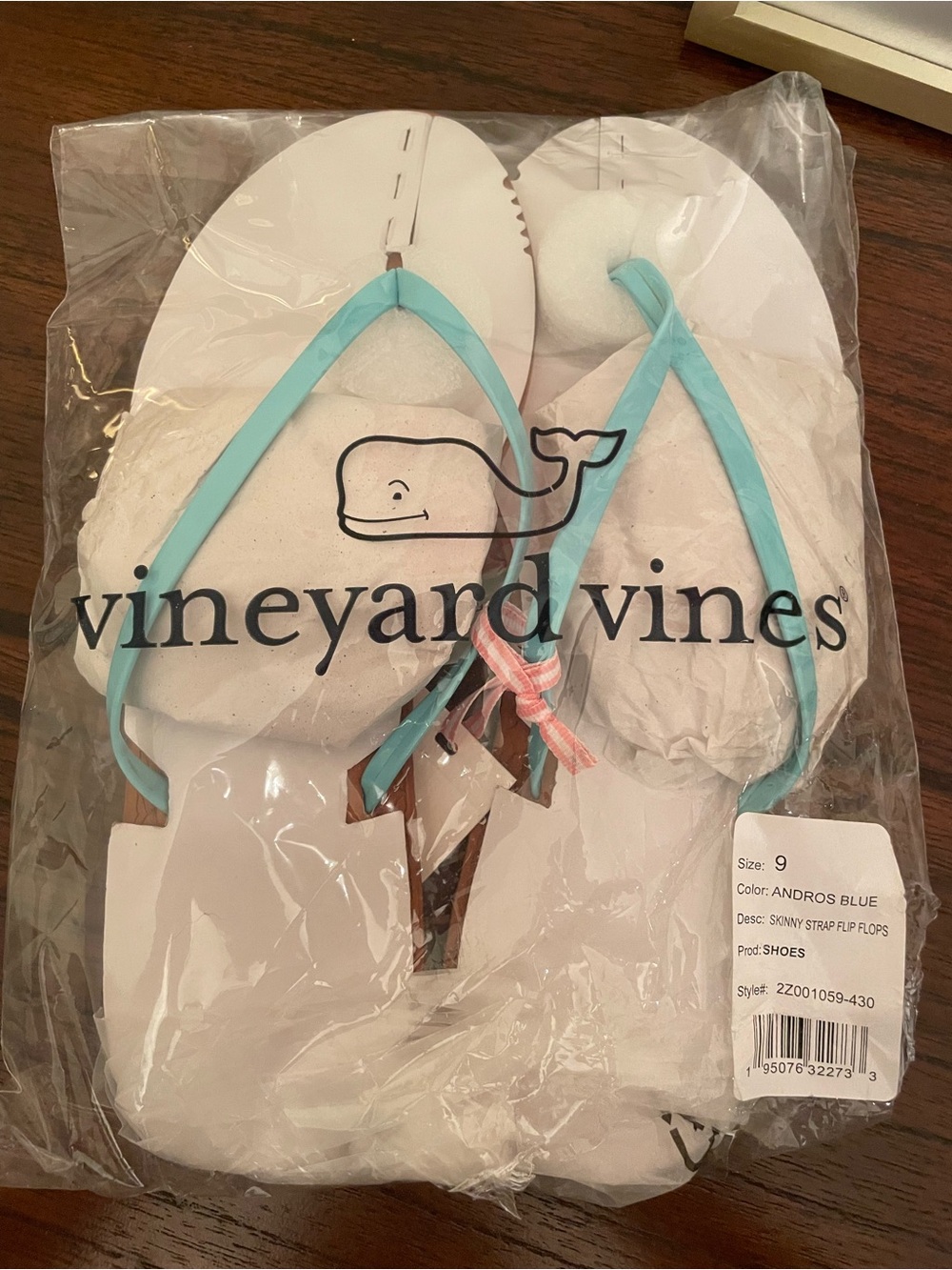 Brand New With Tags Vineyard Vines Skinny Strap Flip Flops Size 9 - Picture 4 of 4